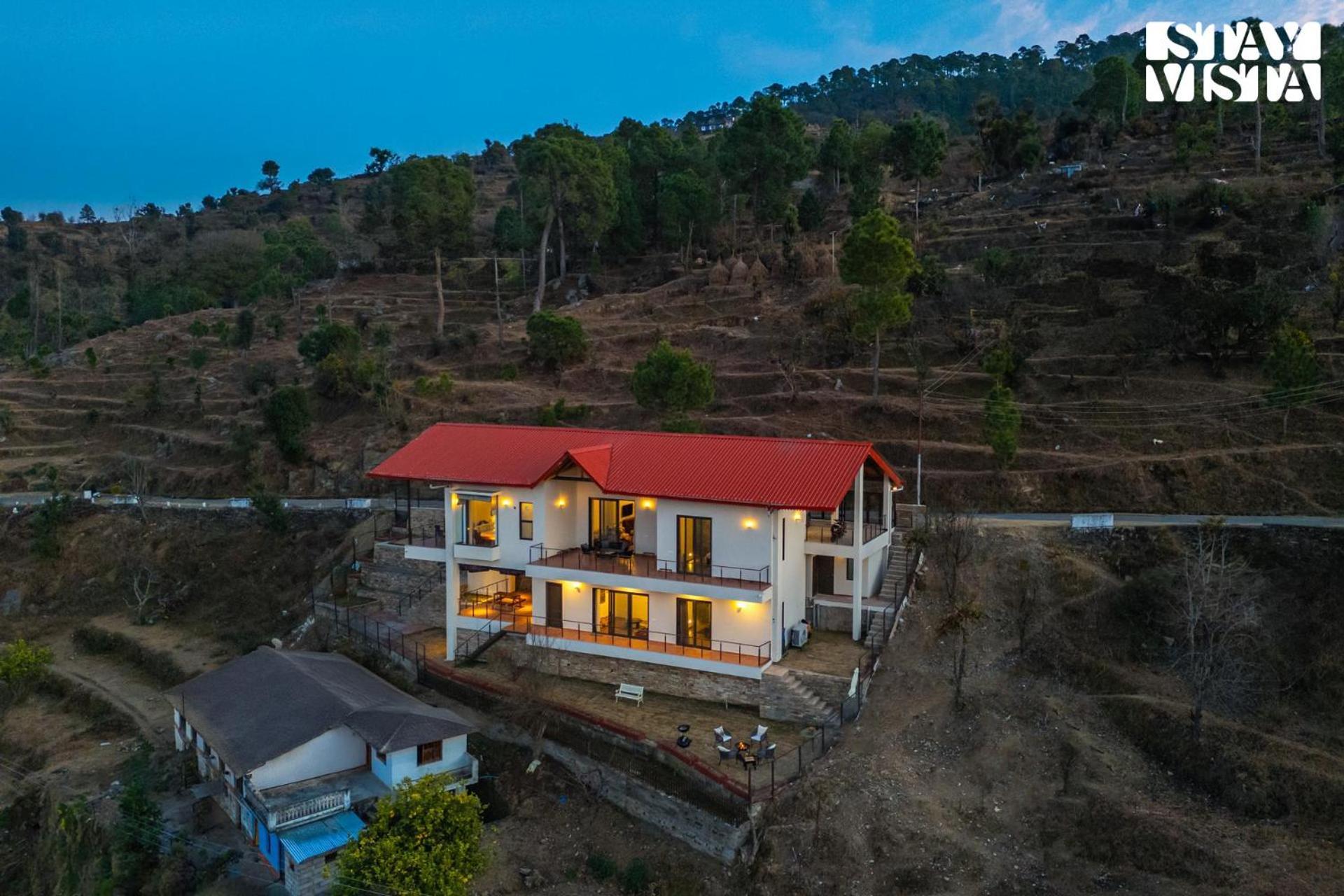 Stayvista At Amulyam Villa With Lawn & Bonfire Mukteshwar Eksteriør billede